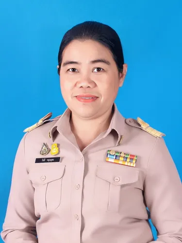 นางวันลี หมุนอุดม