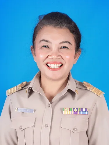 นางสาววราภรณ์ เสาวะพาน