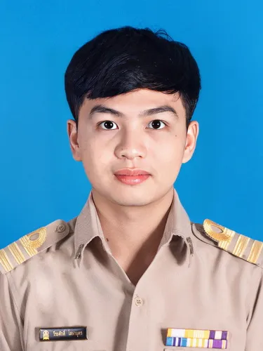 นายวีระศักดิ์ โสมาบุตร