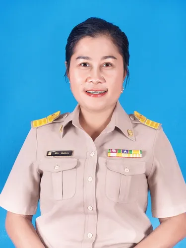 นางณิชา พิมพ์ทอง