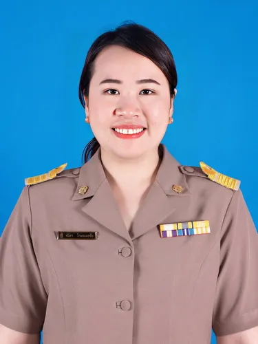 นางสาวชนิดา โกมลเมธชัย